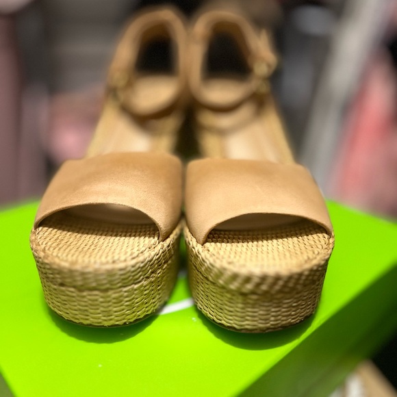 SAM EDELMAN IMMIE SAND SUDE PLATFORM SANDALS - Picture 2 of 7